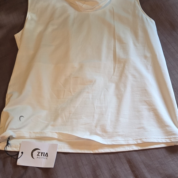 ZYIA whitefighter sleeveless hoodie - Picture 6 of 7